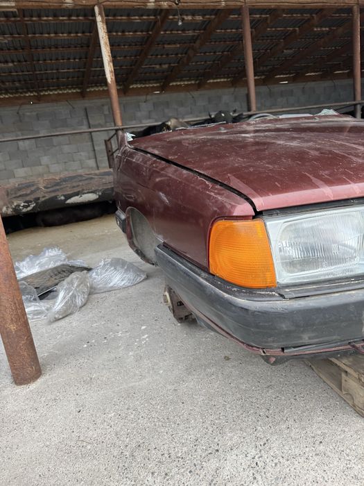 Продам Ауди 100 с3 2,3 на запчасти