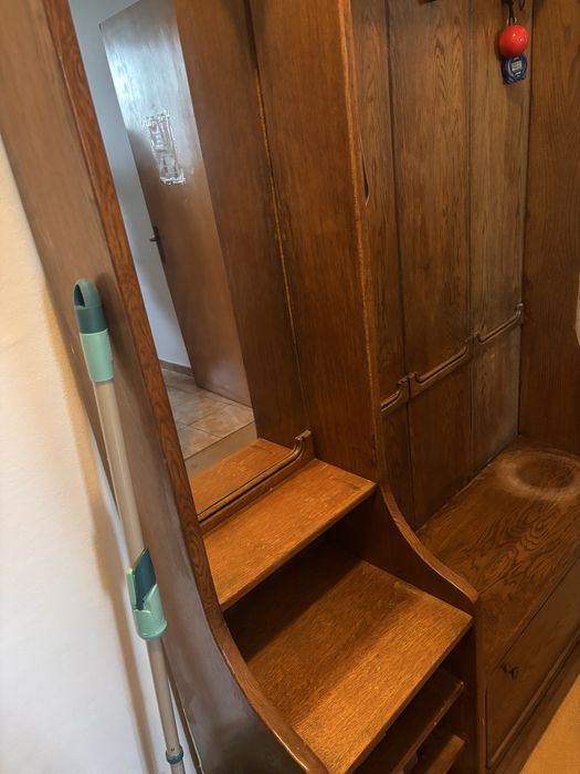 Cuier din lemn masiv