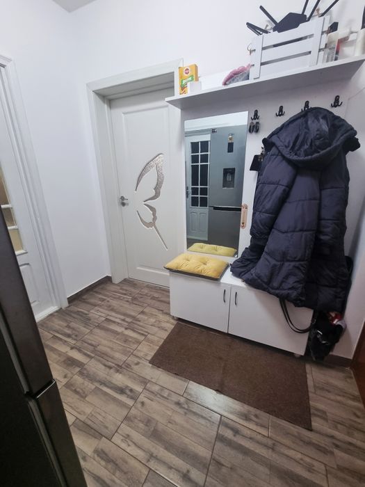 Apartament 3 camere - semidecomandat - etaj 1 - Micro 17