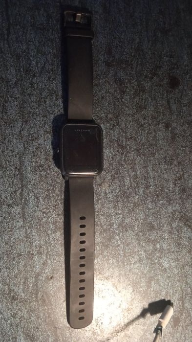 продаю часы Amazfit bit