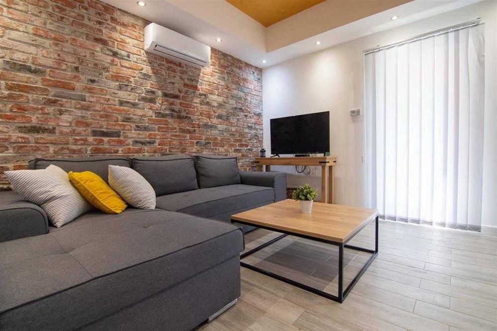 Дава се под наем Къща в с. Марково, Област Пловдив - 290 кв.м за 918 € - Снимка #2