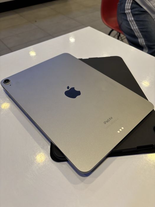 Планшет Apple ipad air 2024