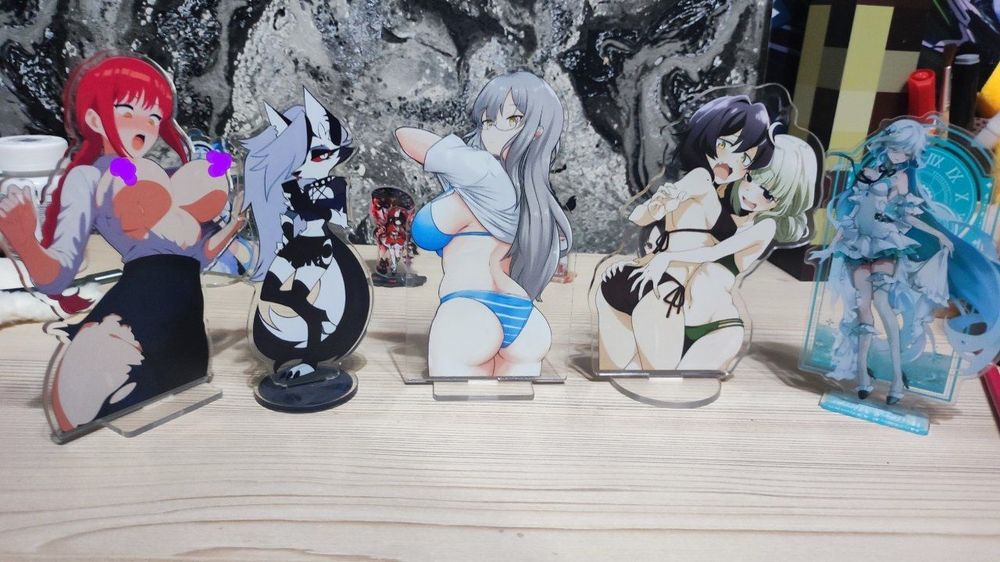 Продам аниме фигурки