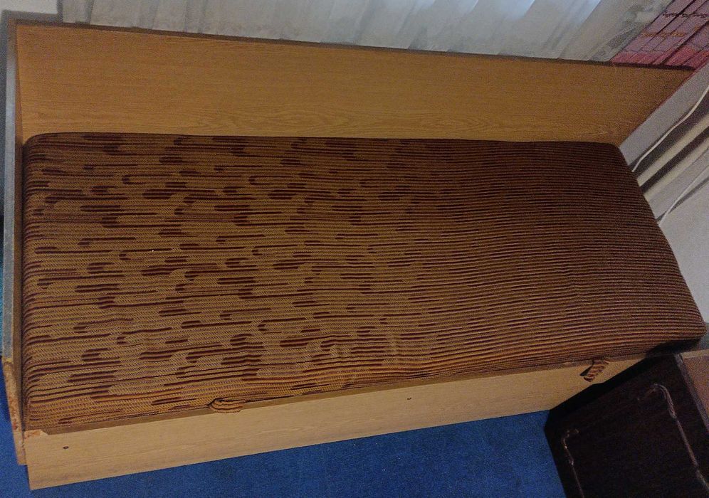 Подарявам легло и другите мебели на снимките