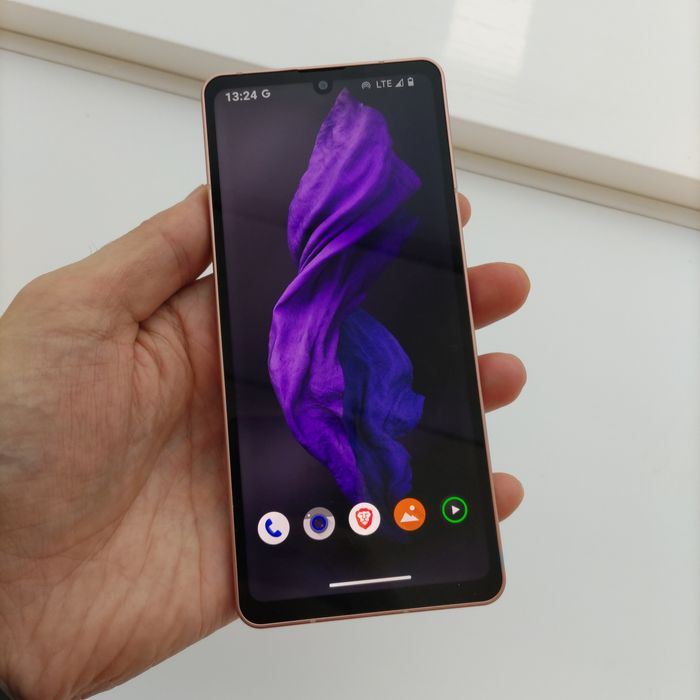 Японск смартфон SHARP Aquos Sense6. 5G, 2sim, IGZO OLED — Цельнометалл