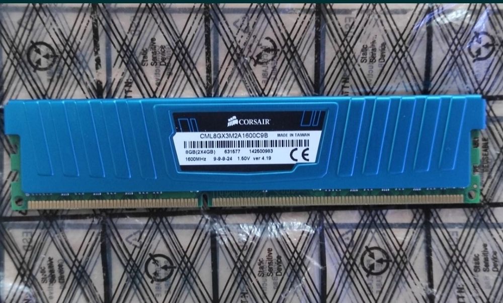 Память DDR3 4 Gb