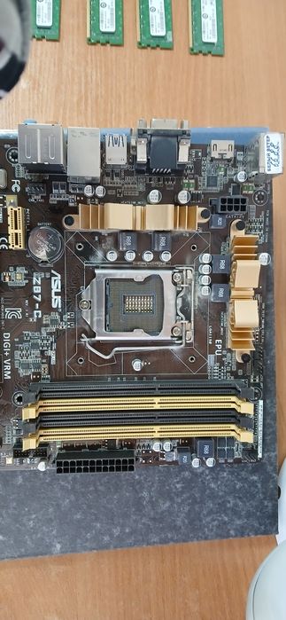 Материнская плата Asus
