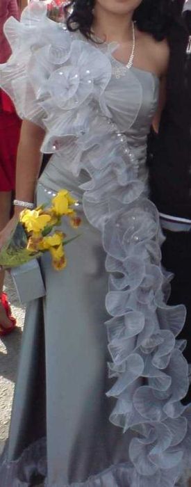 Офицялна рокля (бална)