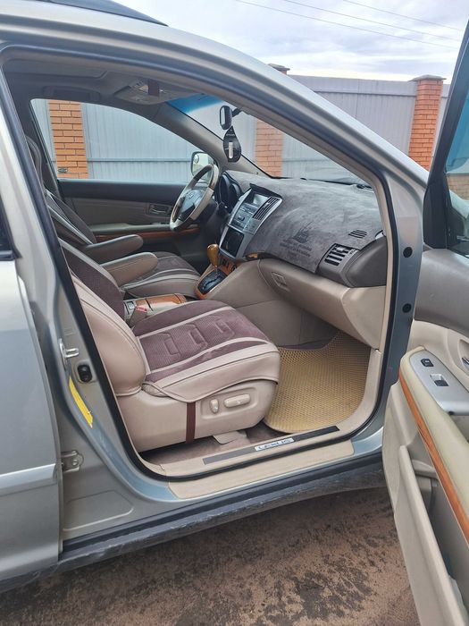 Продам лексус 330.