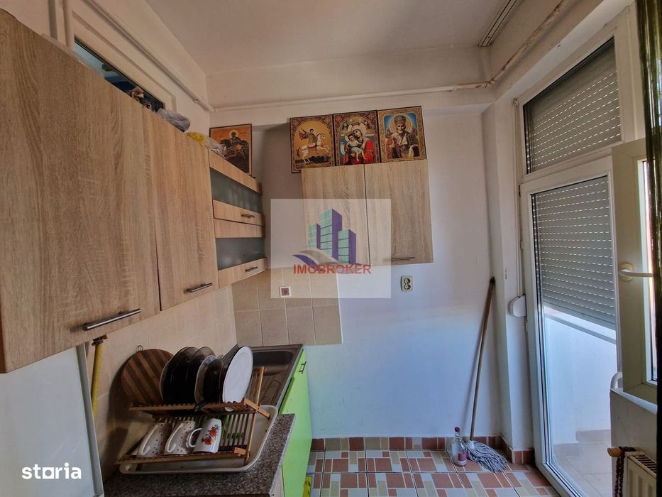 Apartament cu 1camera de vanzare, cu centrala proprie pe gaz in Iosia.