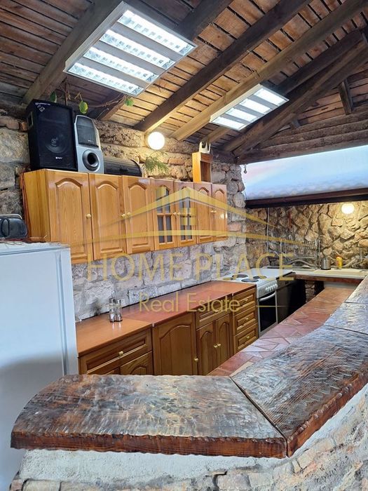 Продава се Хотел в Варна, м-т Боровец - юг - 660 кв.м за 680 €/кв.м - Снимка #3