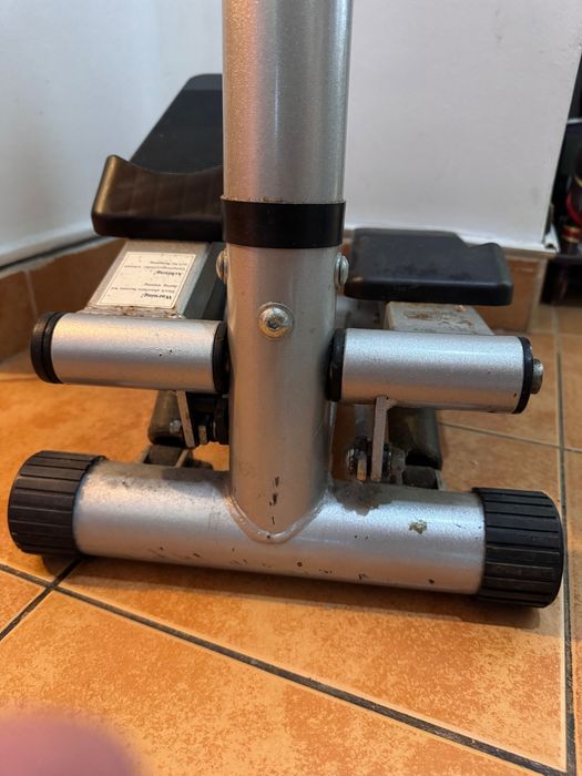 Stepper Kettler cu display LCD – aparat fitness pentru acasă