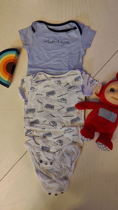 Lot body-uri mărimea 74