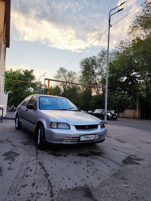 Автомашина honda domani
