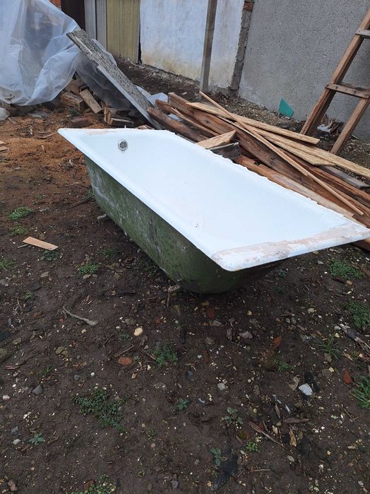 vand vana de fonta stare buna