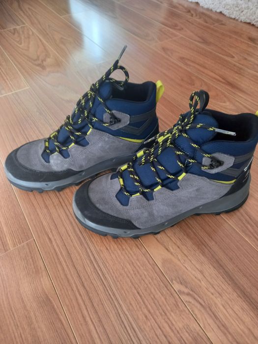 Bocanci impermeabili Decathlon marimea 38