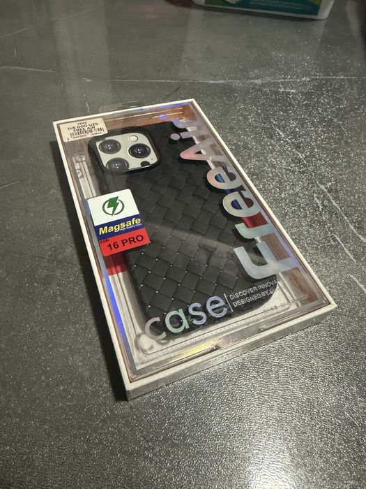 Чехол iPhone 16 pro