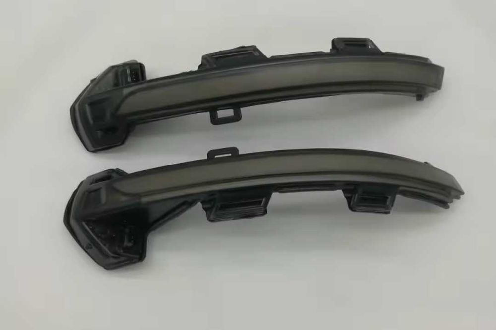 Динамични бягащи мигачи за огледалата за VW Passat Arteon Пасат Артеон