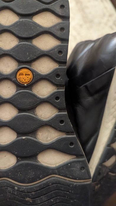 Продам брендовые ботинки "тимберлэнд"