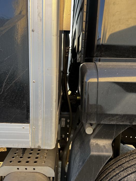 Izotermik Kuzov sotiladi