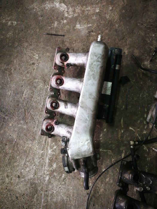 Всмукател, Дросел за ауди сеат и голф / audi, seat, golf