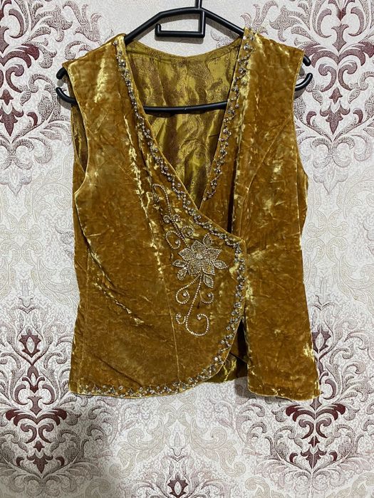 Жилет,камзол,платье