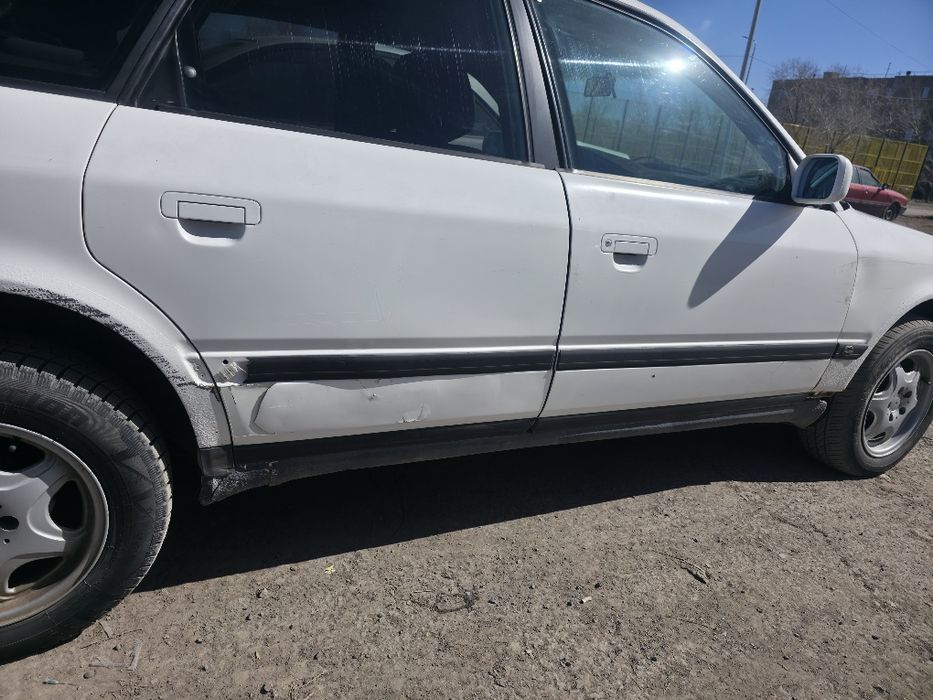 Продам АУДИ 100 С4