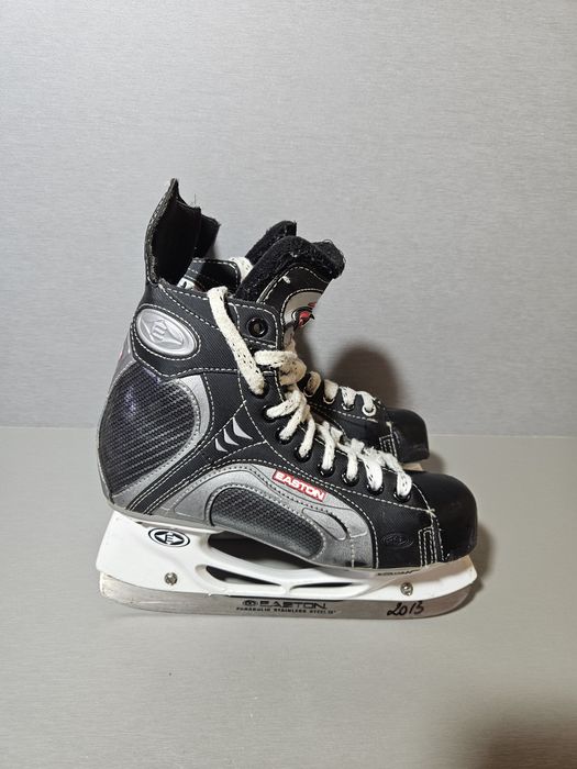 Patine hochei 3013 Easton, marime 39, lungime interioara 25cm.