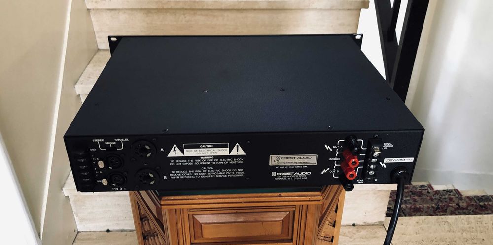 Crest Audio FA 901 stare foarte bună. Amplificator Putere
