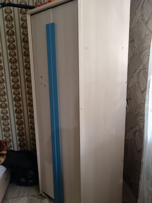 Продам шкаф угловой