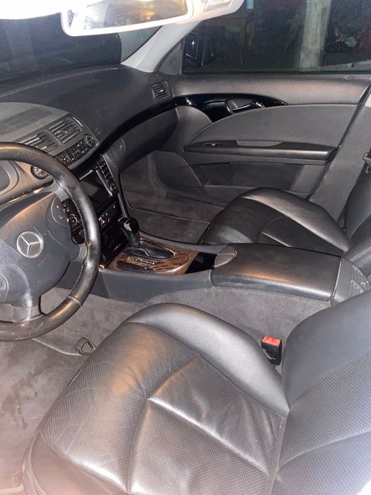 Vând Mercedes w211 2.2d