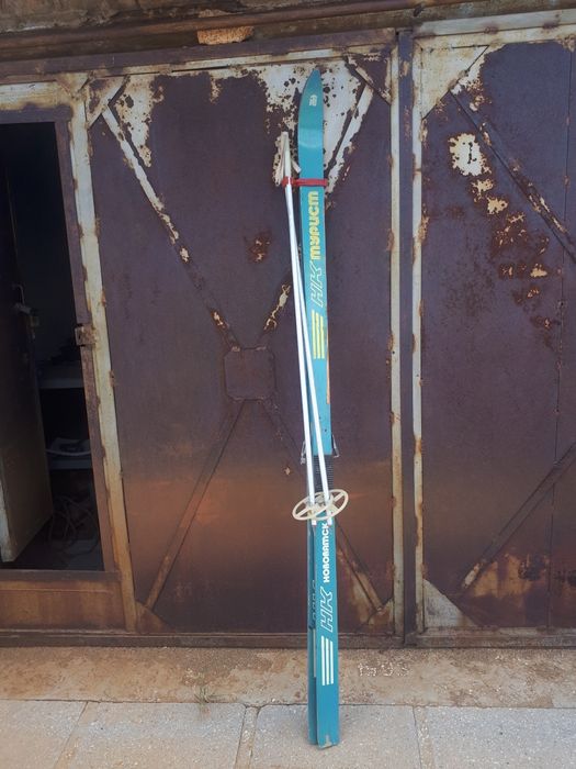 Продам  лыжи.   .