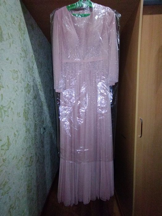 Красивое платье на мероприятие (Chiroli kôylak marasimlaga]