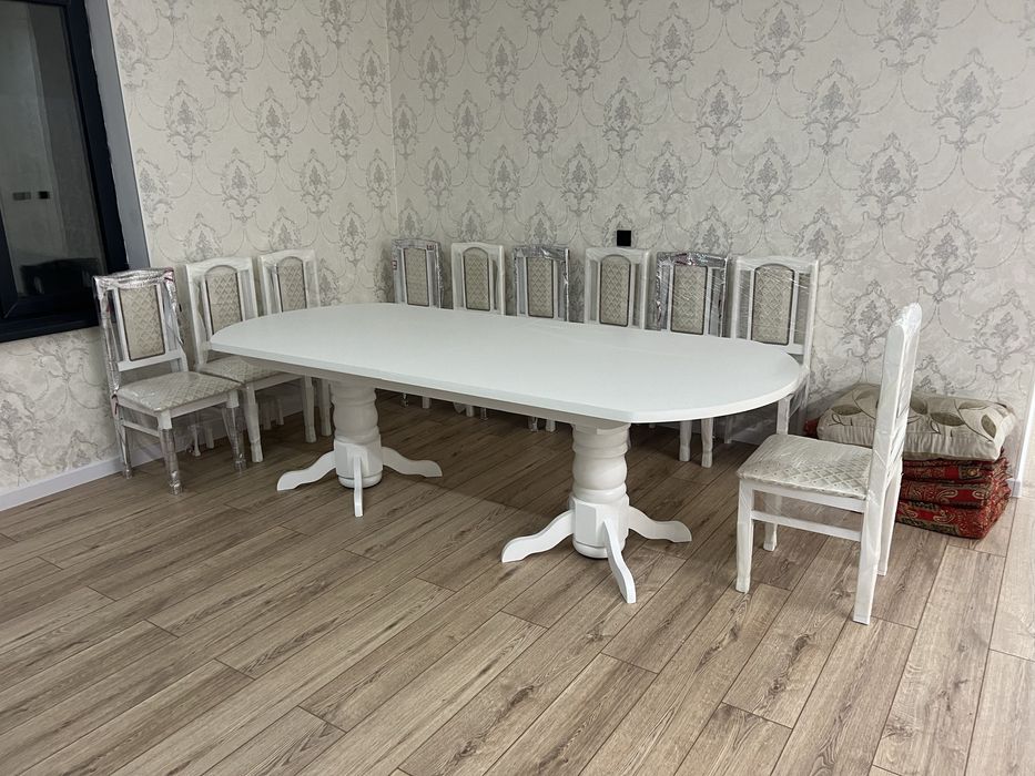 Стол и стулья комплект