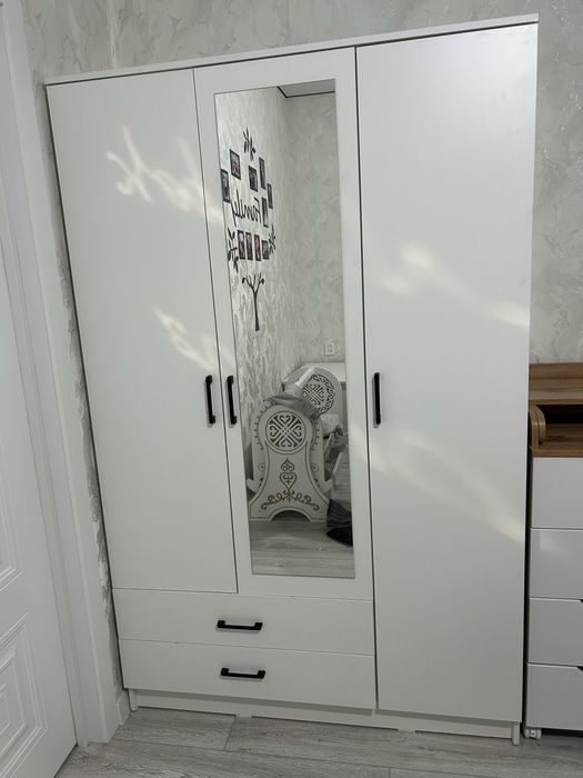 Продам Шкаф в хорошем состояний