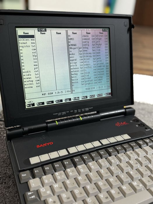 Laptop 386 Vintage SANYO 18NL , impecabil, perfect functional