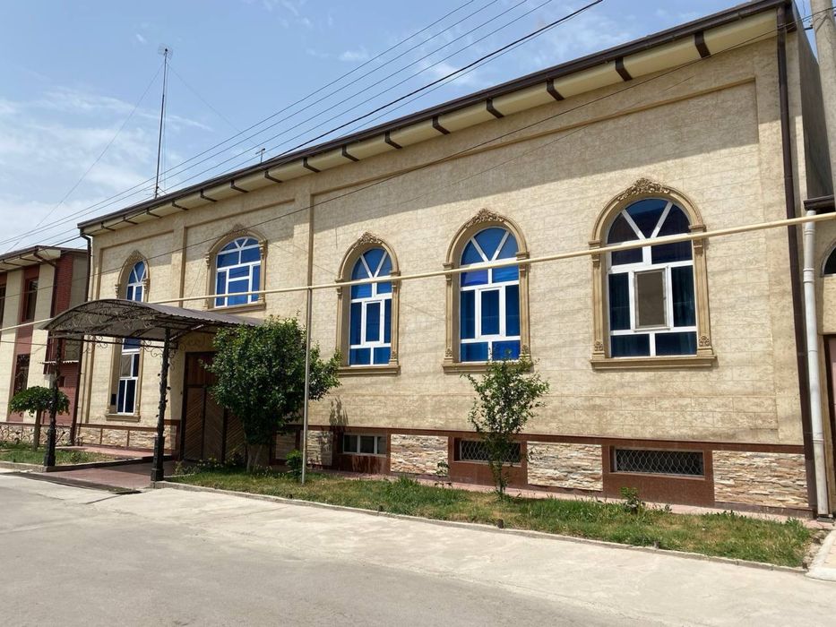 Hovli uchastka Chirchiq