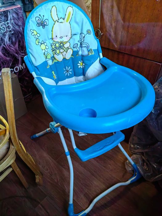 Столик для кормления, дектский столик