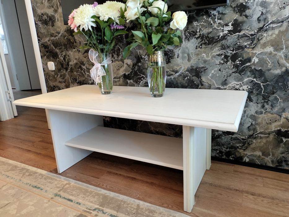 Продается стол журнальный