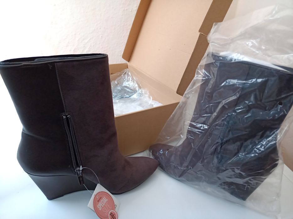 Botine noi marine 38