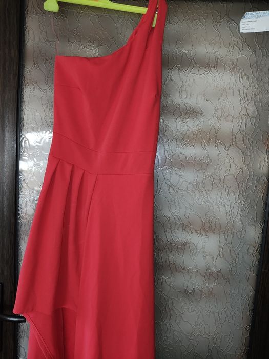 Дамски рокли дълга-къса