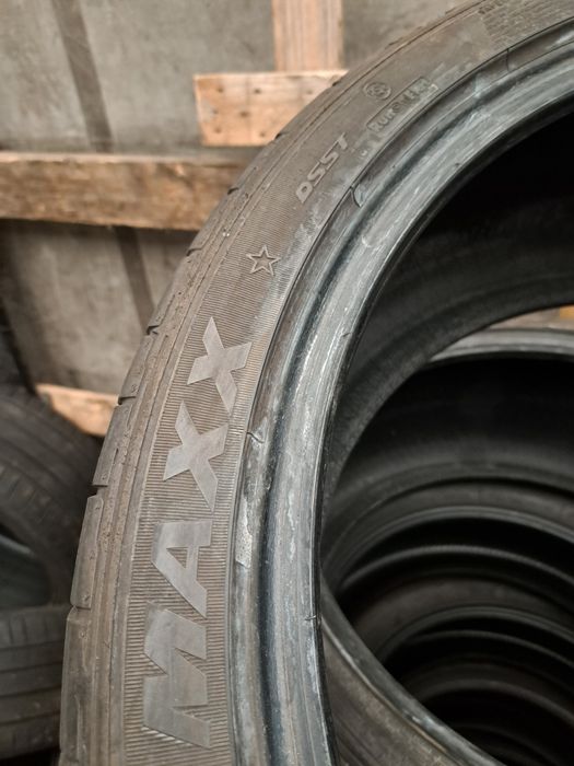 2 anvelope 285/35 R21 Dunlop runflat