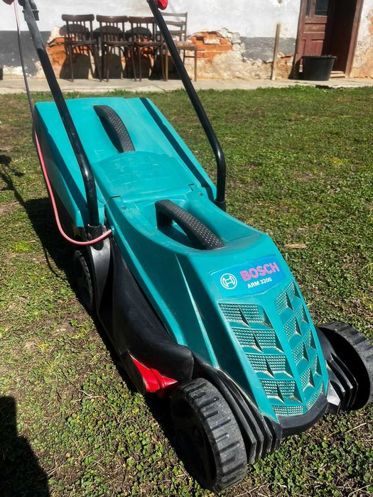 Masina de tuns iarba, cositoare, coasa gazon