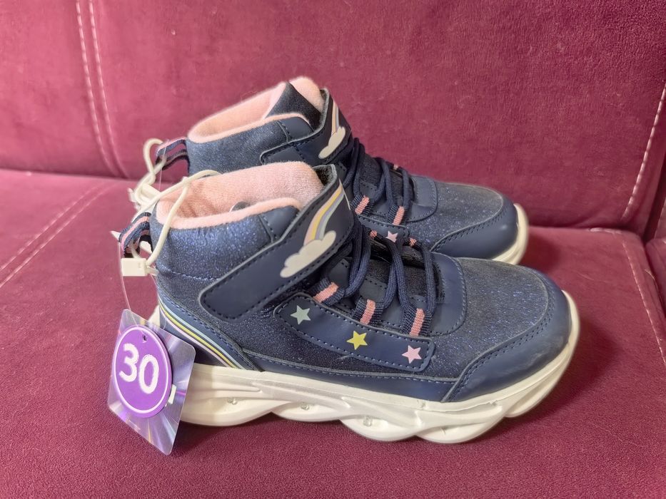 Нови светещи детски боти