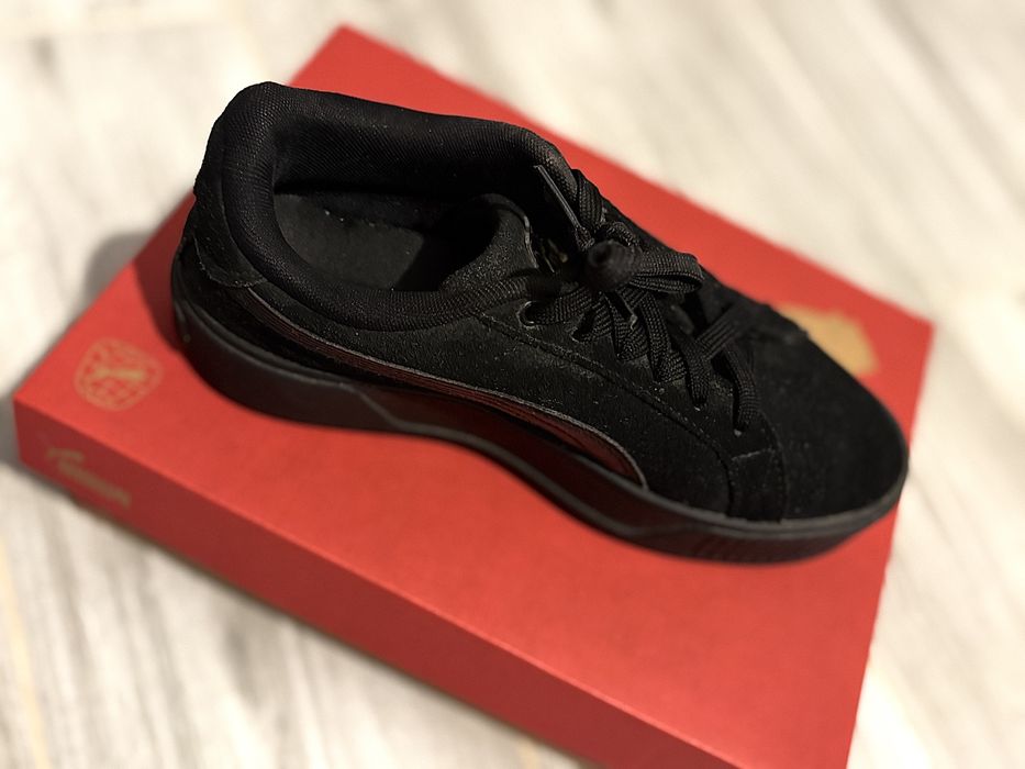 Vând adidași puma, marimea :37