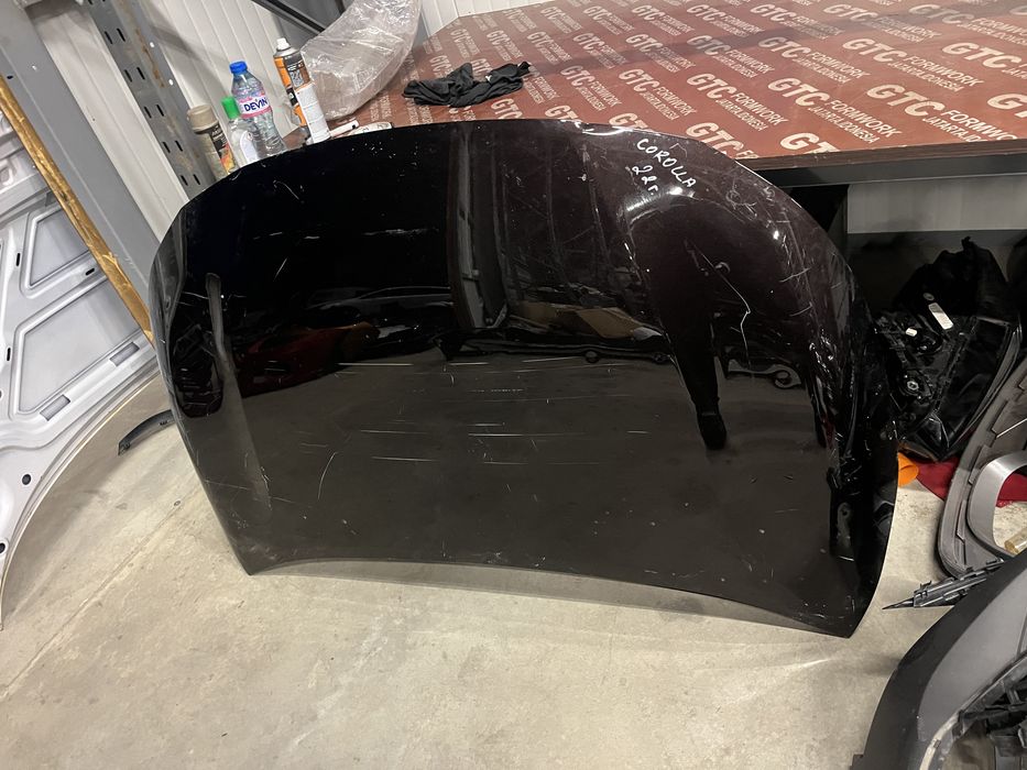 Капак Toyota Corolla 2022г