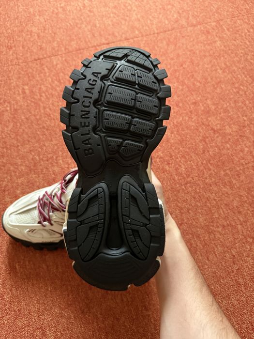 Balnciaga  Track V2, ceea mai buna conditie