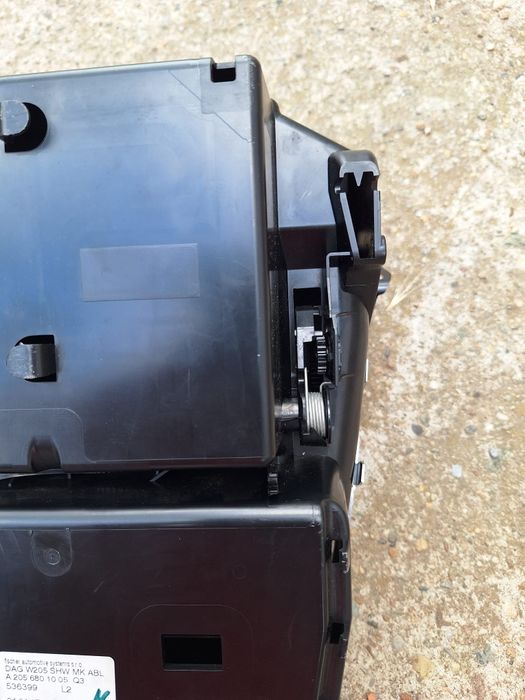 Compartiment sertar cu bricheta consola centrala mercedes  Glc X 253 C253