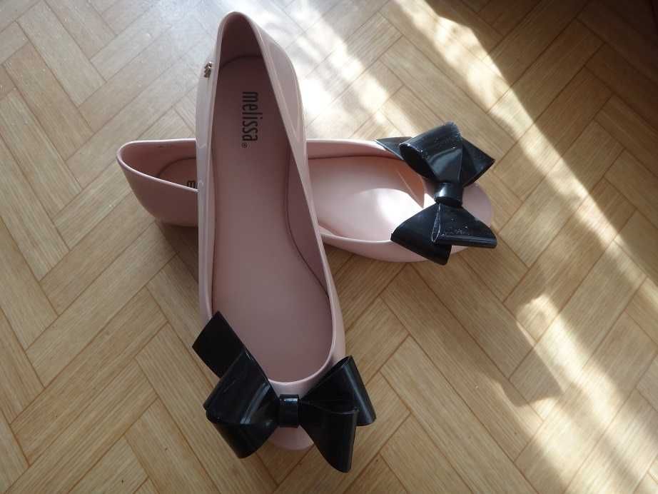 Melissa Пастелнорозови гумени пантофки с панделка 37 номер