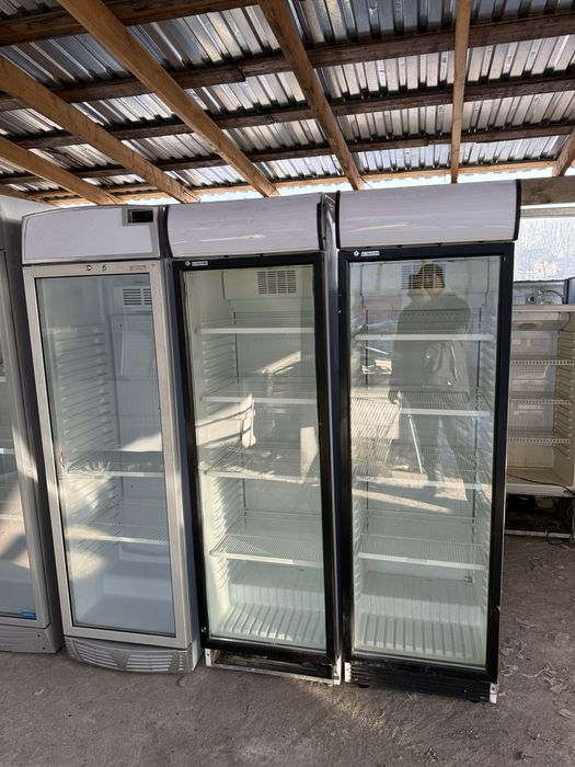 Витринный холодильник